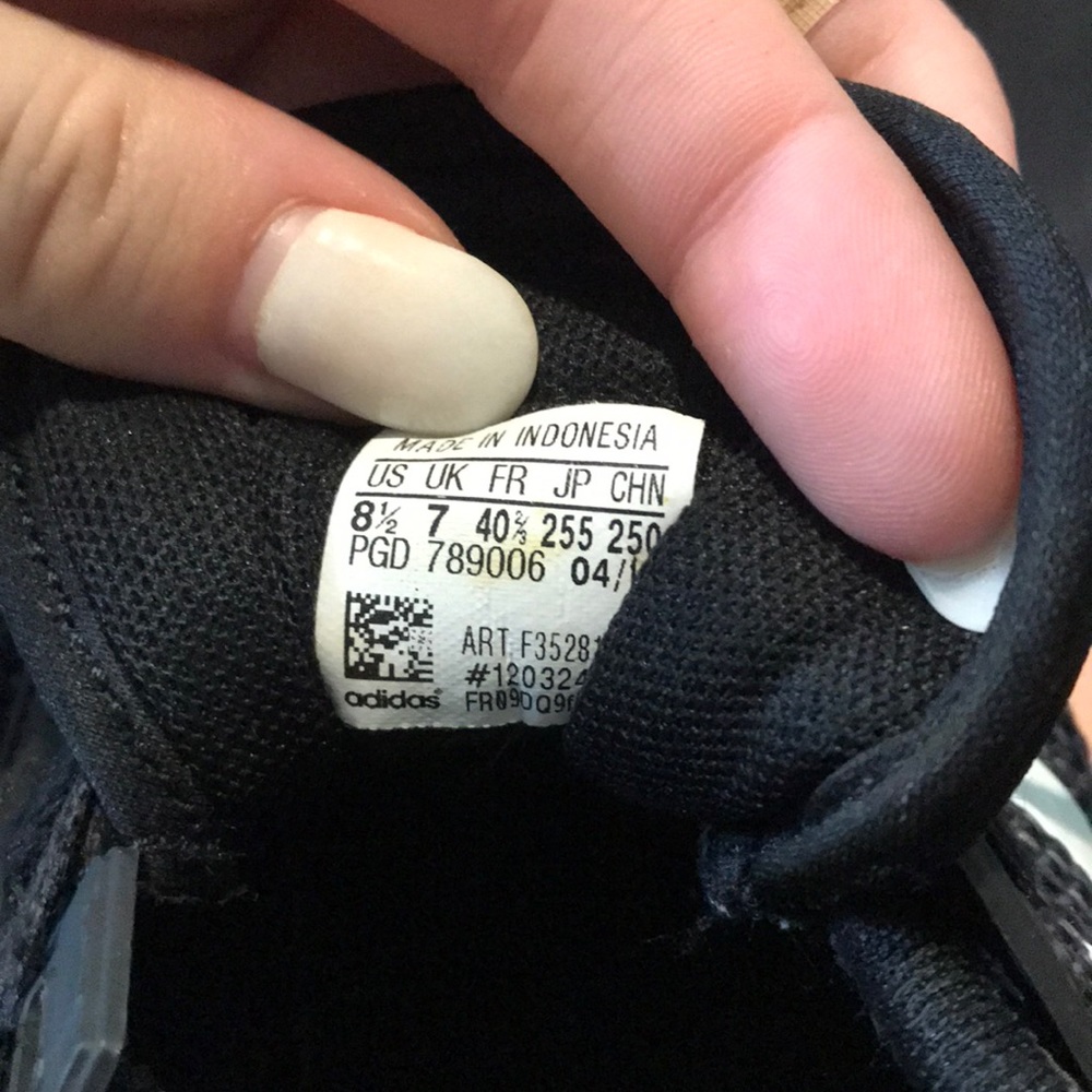 black adidas tennis shoes